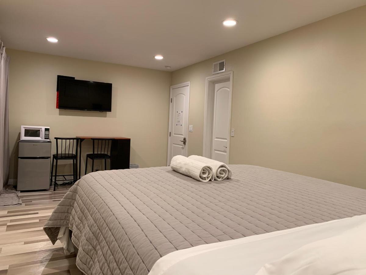 Lovely Room In Private House Near Disneyland Anaheim Exterior photo