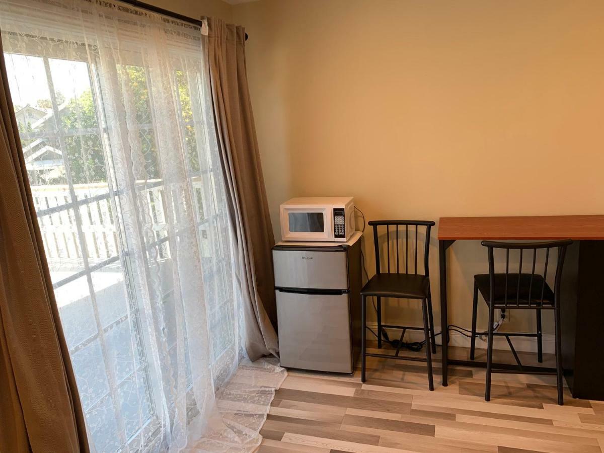 Lovely Room In Private House Near Disneyland Anaheim Exterior photo