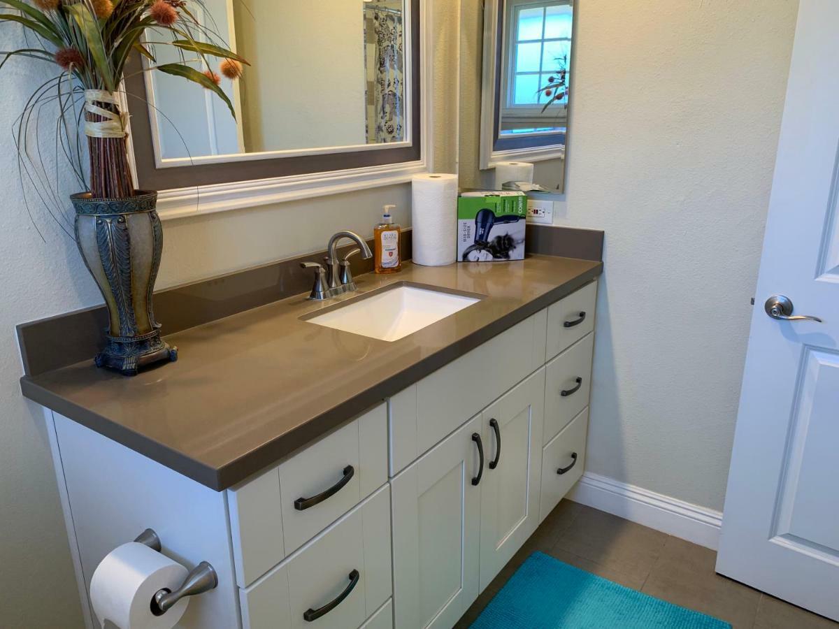 Lovely Room In Private House Near Disneyland Anaheim Exterior photo